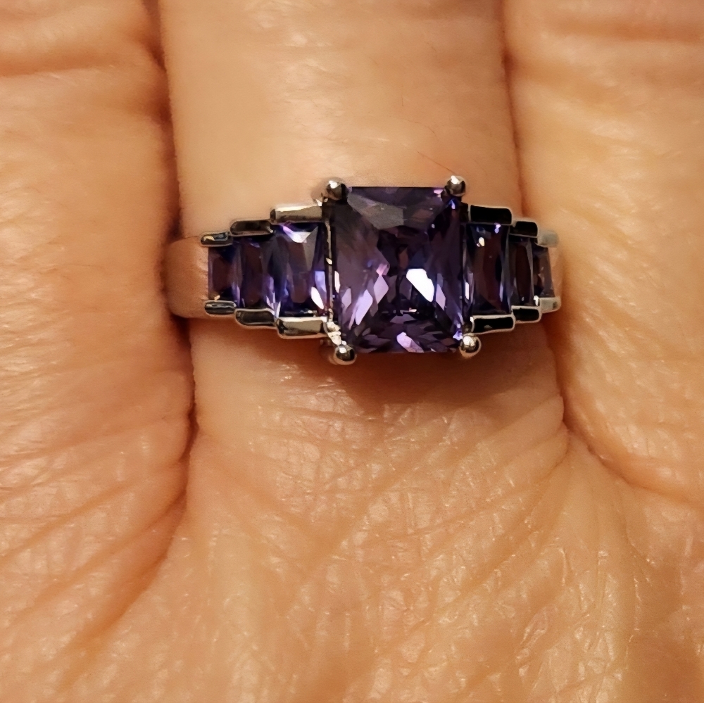 NEW - Ring - size 8 - purple